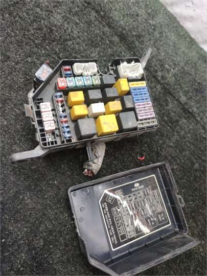 Caja Fusibles/Rele Hyundai Elantra (XD)(2000->) 1.6 - Imagen 3