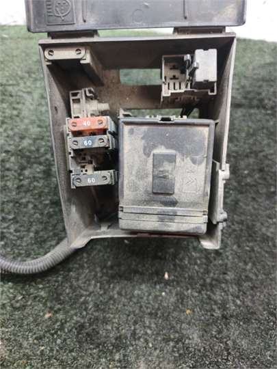 Caja Fusibles/Rele Peugeot 306 (7B, N3, N5) 1.9 SLD - Imagen 3