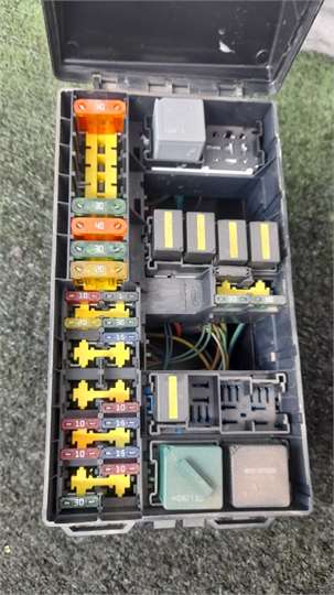 Caja Fusibles/Rele Ford FOCUS II (DA_) 1.6 - Imagen 3