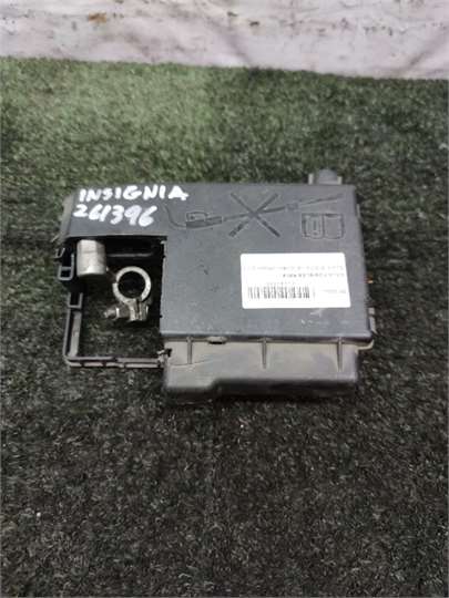 Caja Fusibles/Rele Opel INSIGNIA HATCHBA 2.0 D - Imagen 2