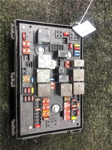 Caja Reles Opel ASTRA J 1.7 CDTI - Imagen 2