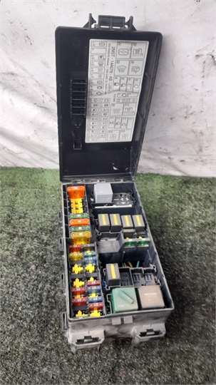 Caja Fusibles/Rele Ford FOCUS II (DA_) 1.6 - Imagen 2