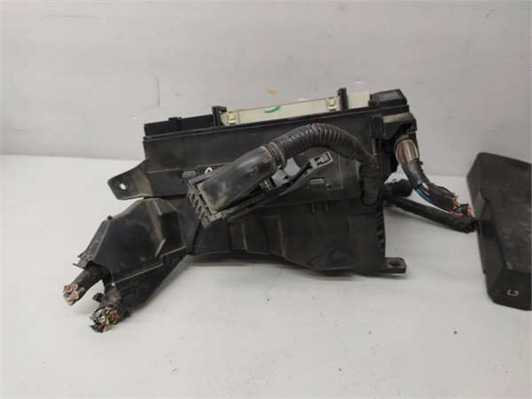 Caja Fusibles/Rele Toyota Auris (E15)(10.2006->) 2.0 D-4D - Imagen 2