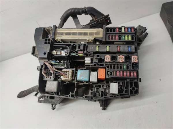 Caja Fusibles/Rele Toyota Auris (E15)(10.2006->) 2.0 D-4D - Imagen 4