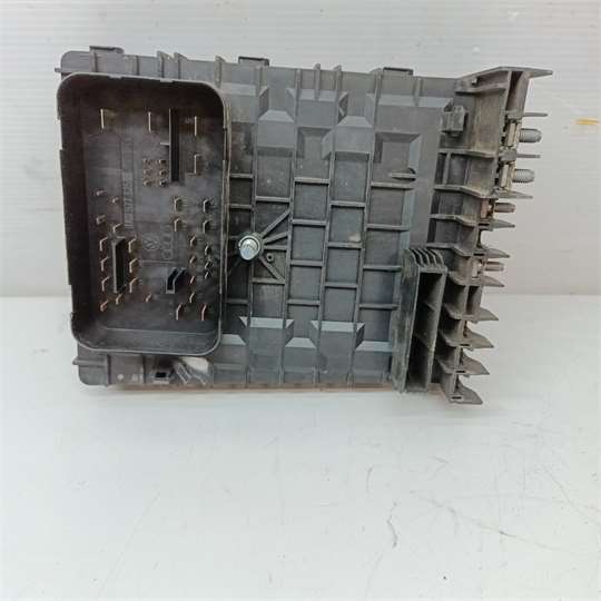 Caja Fusibles/Rele Skoda Octavia Berlina (1Z3)(2004->) 2.0 TDI 16V - Imagen 3